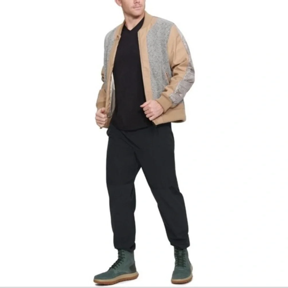 UNDER ARMOUR Mens Tan and Gray Wool Blend Insulated Bomber Jacket Size X-LARGE